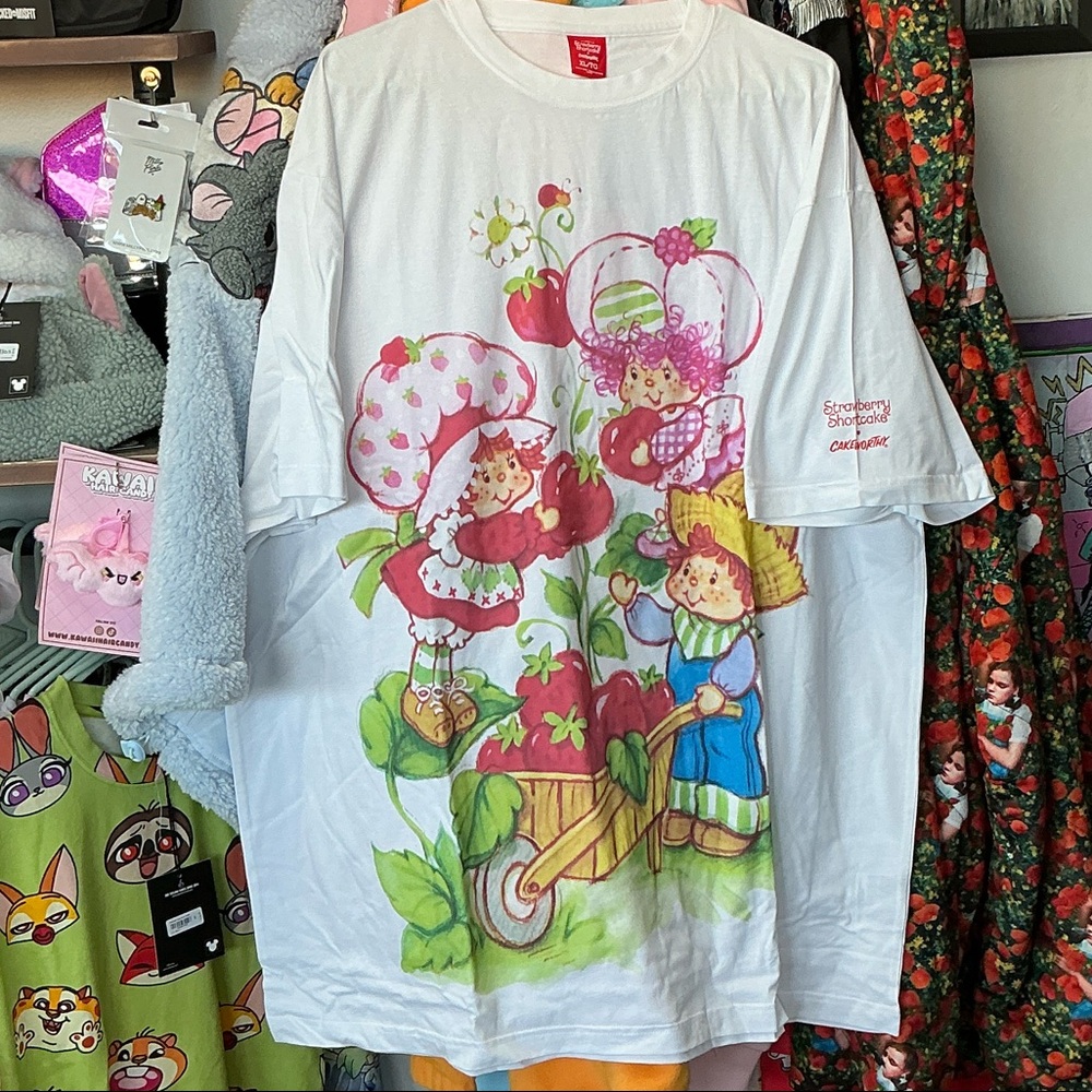 STRAWBERRY SHORTCAKE DROP SLEEVE T-SHIRT